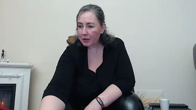 MilfGina online show from March 2025 08:28:01 PM