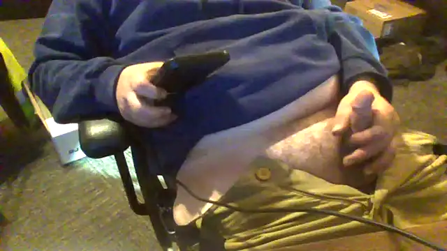 daddysmalldick502 online show from April 2026 02:00:02 PM