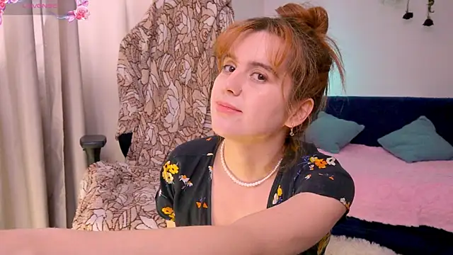 Snapshot of Lisa_sweetheels chatting on February 2025 03:19:01 PM Lisa sweetheels online show from February 2025 03:19:01 PM