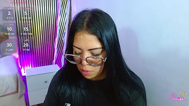 martinna tay online show from April 2026 03:18:01 AM