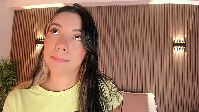 Snapshot of AliceHanz chatting on February 2026 04:08:02 AM AliceHanz online show from February 2026 04:08:02 AM