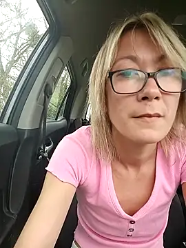 Timide girl2 online show from March 2025 01:03:02 PM