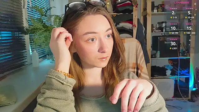 Snapshot of monlight__dana chatting on March 2025 02:45:01 PM monlight  dana online show from March 2025 02:45:01 PM