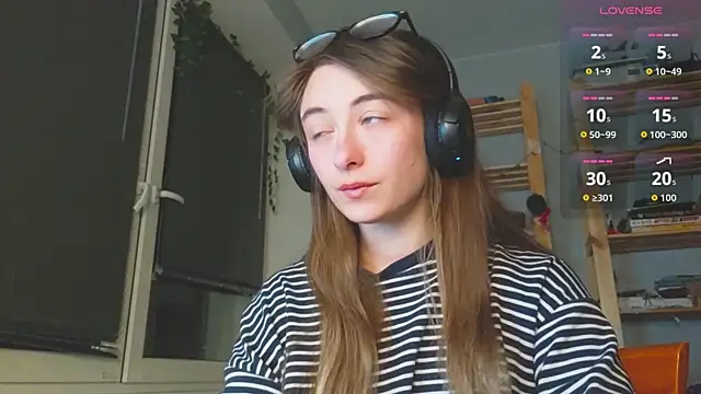 monlight  dana online show from November 2025 04:23:01 PM