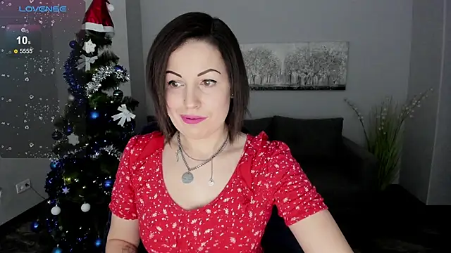Snapshot of Emily_Midlton chatting on December 2024 12:54:01 AM Emily Midlton online show from December 2024 12:54:01 AM