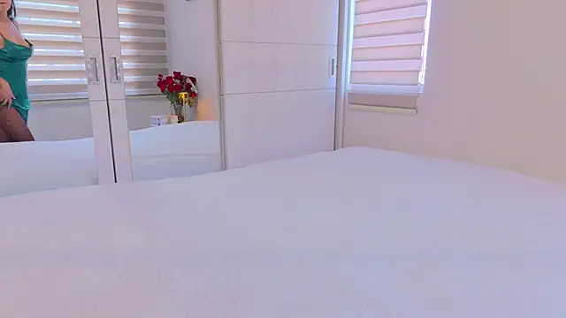 Miarouss3 online show from February 2025 03:32:01 PM