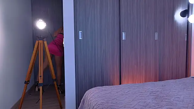 Miarouss3 online show from October 2025 01:01:02 PM