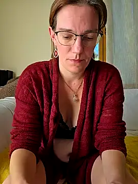 SpiceLea online show from October 2025 11:39:01 AM