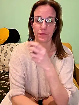 SpiceLea online show from January 2026 04:10:01 PM