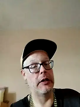 Snapshot of DARemo42O chatting on March 2025 04:35:01 PM DARemo42O online show from March 2025 04:35:01 PM