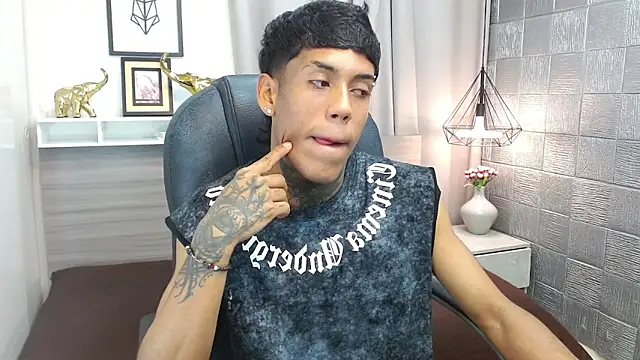 Snapshot of Alan_Cute18 chatting on February 2026 12:47:02 PM Alan Cute18 online show from February 2026 12:47:02 PM