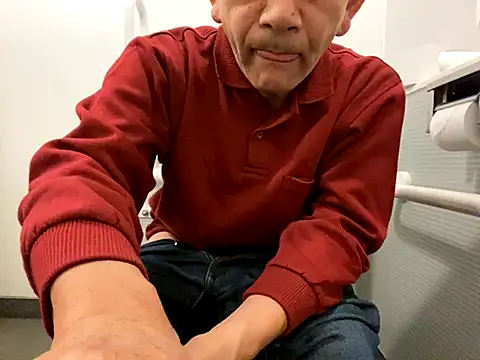 Snapshot of ge3noxxx chatting on October 2025 04:51:01 PM ge3noxxx online show from October 2025 04:51:01 PM