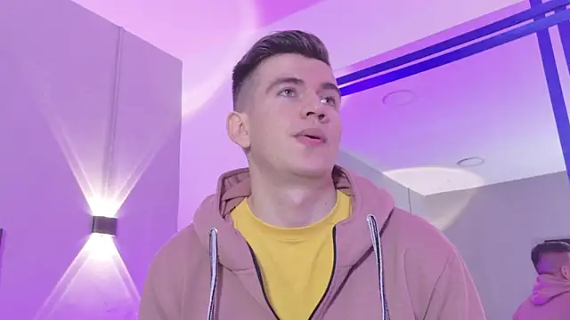 MikaelSlow online show from April 2026 03:50:02 AM