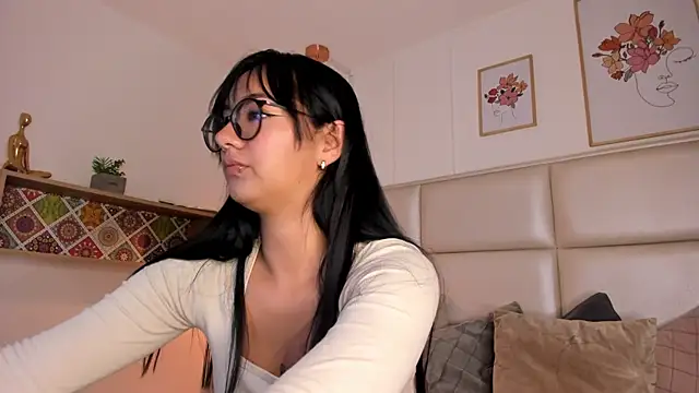 Aily Yozuko online show from February 2025 03:35:02 AM