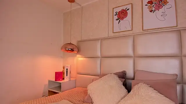 Aily Yozuko online show from September 2025 02:37:01 AM