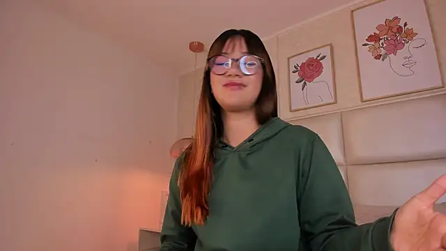 Aily Yozuko online show from October 2025 02:48:02 AM