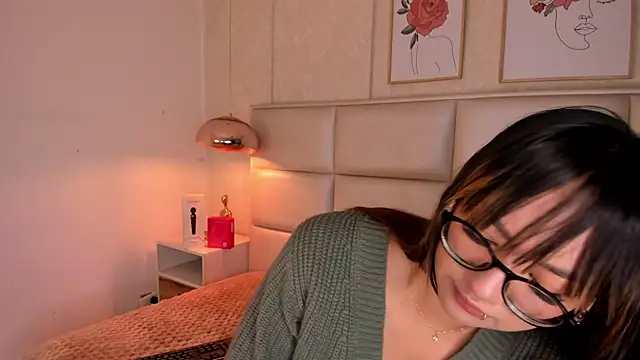 Aily Yozuko online show from November 2025 02:45:01 AM