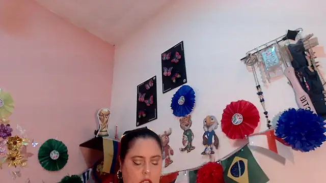 nicollejordan1 online show from June 2026 02:32:01 PM