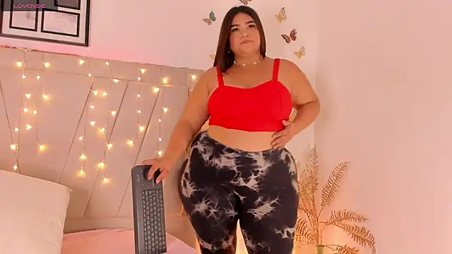 Snapshot of sienna_marie chatting on December 2024 10:18:02 PM sienna marie online show from December 2024 10:18:02 PM