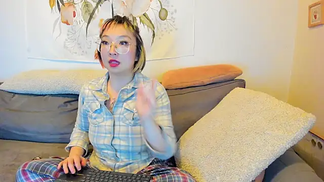 luxgray online show from January 2025 02:35:01 AM