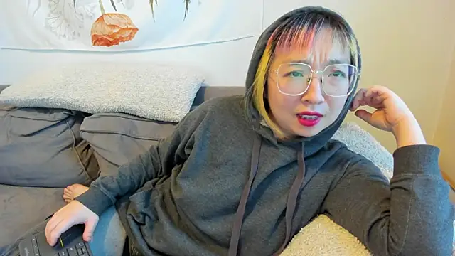 luxgray online show from January 2025 09:58:01 PM