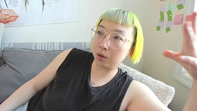 luxgray online show from April 2026 06:45:02 PM