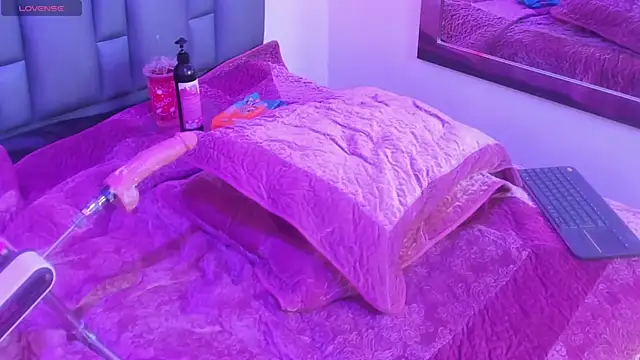 brithanyadams23 online show from February 2025 08:33:01 AM