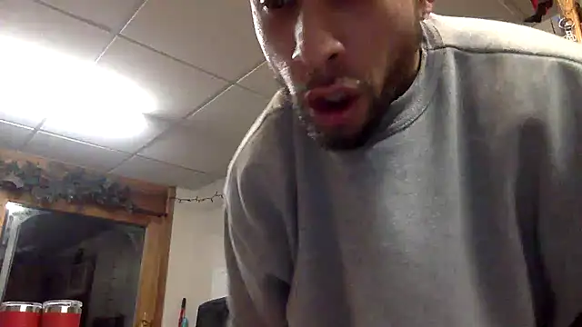 Snapshot of tongueispowerr6d9 chatting on December 2024 04:42:02 AM tongueispowerr6d9 online show from December 2024 04:42:02 AM