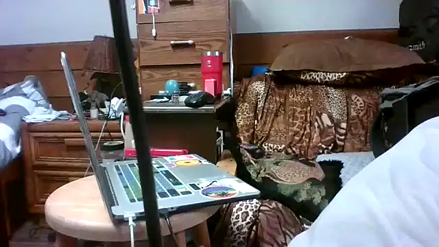 Snapshot of tongueispowerr6d9 chatting on January 2025 02:58:02 AM tongueispowerr6d9 online show from January 2025 02:58:02 AM