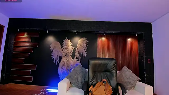 IsabellaaJoness online show from November 2025 01:53:02 PM