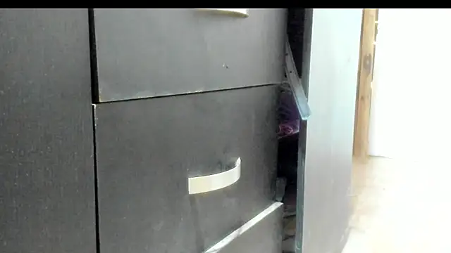 lauren-mark online show from April 2026 01:59:01 PM