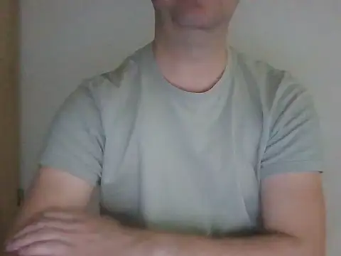 Snapshot of fikoivos chatting on May 2026 10:40:02 PM fikoivos online show from May 2026 10:40:02 PM