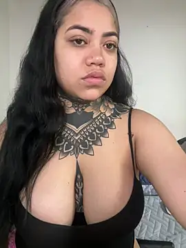 Snapshot of aliensexy chatting on January 2026 07:06:01 PM aliensexy online show from January 2026 07:06:01 PM