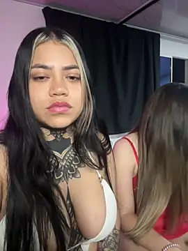 Snapshot of aliensexy chatting on March 2026 11:43:01 PM aliensexy online show from March 2026 11:43:01 PM