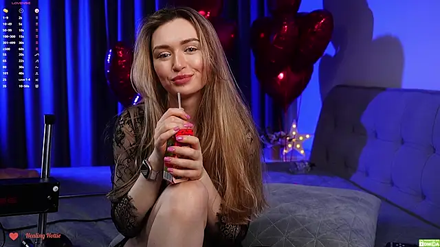 Snapshot of Healing_Hottie chatting on February 2025 10:14:02 PM Healing Hottie online show from February 2025 10:14:02 PM