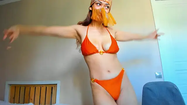 Snapshot of _cleopattra_ chatting on June 2026 08:20:01 AM cleopattra online show from June 2026 08:20:01 AM