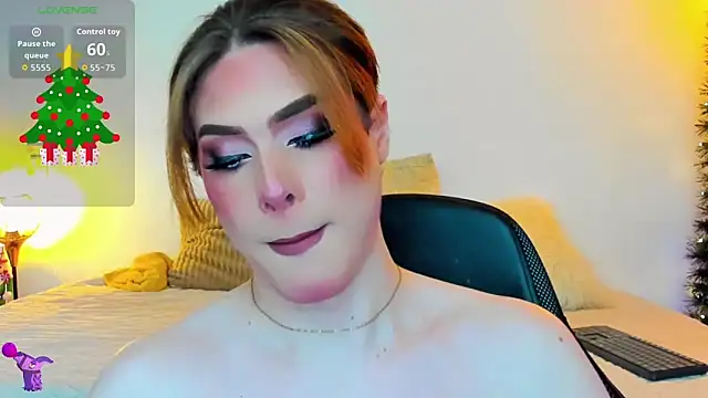 Snapshot of mike_blossom chatting on December 2025 02:35:01 PM mike blossom online show from December 2025 02:35:01 PM