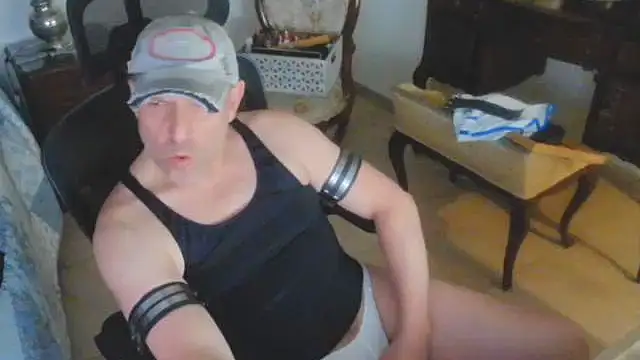 Snapshot of slzypvtpig chatting on May 2026 07:46:02 AM slzypvtpig online show from May 2026 07:46:02 AM