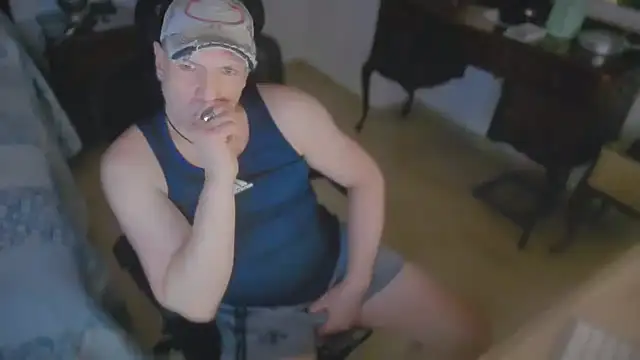 Snapshot of slzypvtpig chatting on May 2026 04:51:02 AM slzypvtpig online show from May 2026 04:51:02 AM