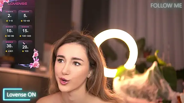 EmilyRaymont online show from October 2025 03:10:01 AM