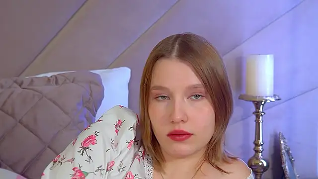 LiliLinn online show from December 2025 06:40:01 AM