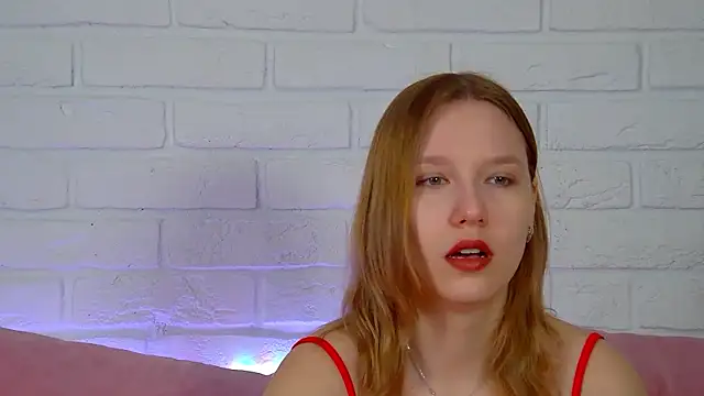 LiliLinn online show from May 2026 04:30:01 AM