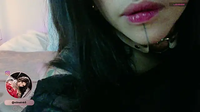 NinaInk online show from November 2025 02:24:02 PM