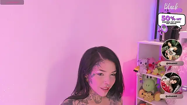 NinaInk online show from November 2025 01:04:01 PM