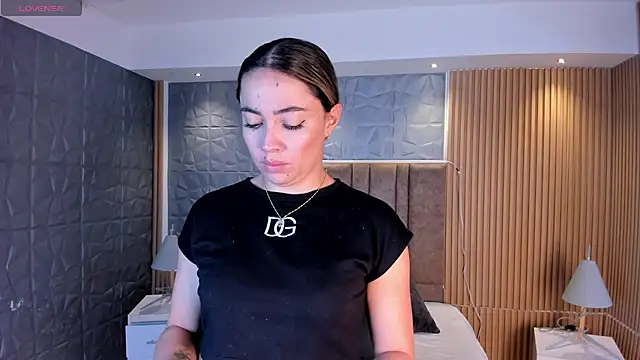 Alessia Taylorr online show from November 2025 12:06:01 PM
