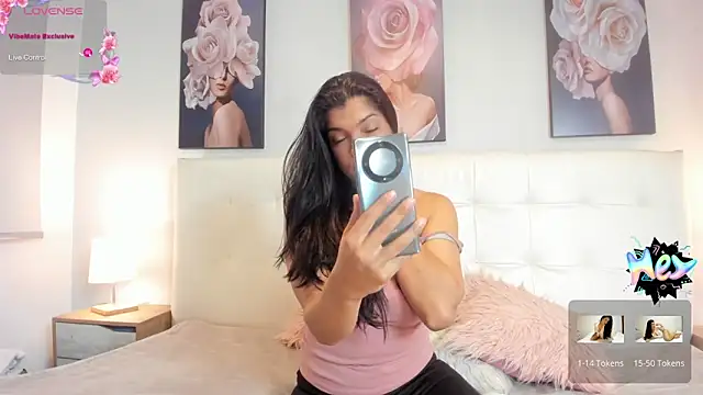 Snapshot of Sweetdreamses_ chatting on January 2025 12:26:01 PM Sweetdreamses  online show from January 2025 12:26:01 PM