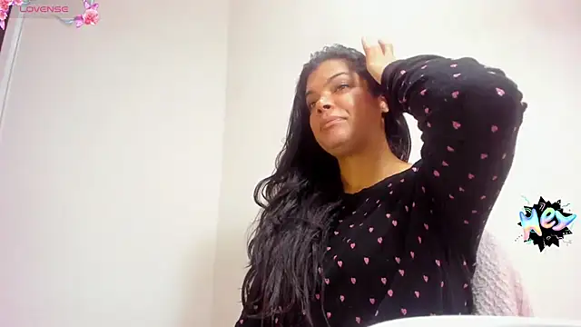 Snapshot of Sweetdreamses_ chatting on February 2025 01:22:01 PM Sweetdreamses  online show from February 2025 01:22:01 PM