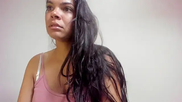 Snapshot of Sweetdreamses_ chatting on February 2025 01:28:02 PM Sweetdreamses  online show from February 2025 01:28:02 PM