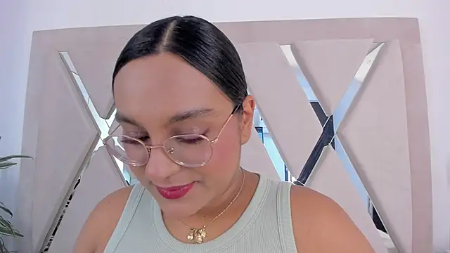 ellamontoya online show from February 2026 12:09:02 PM