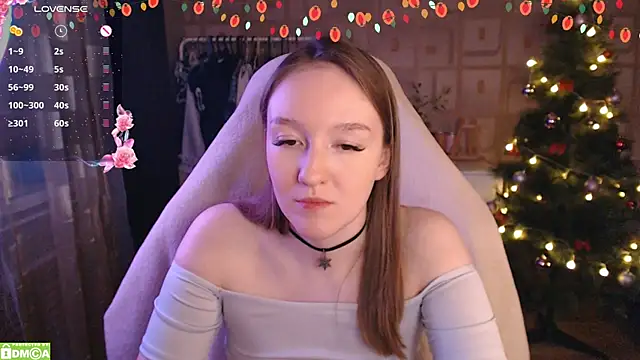 MoonlishSiren online show from December 2024 09:37:01 PM